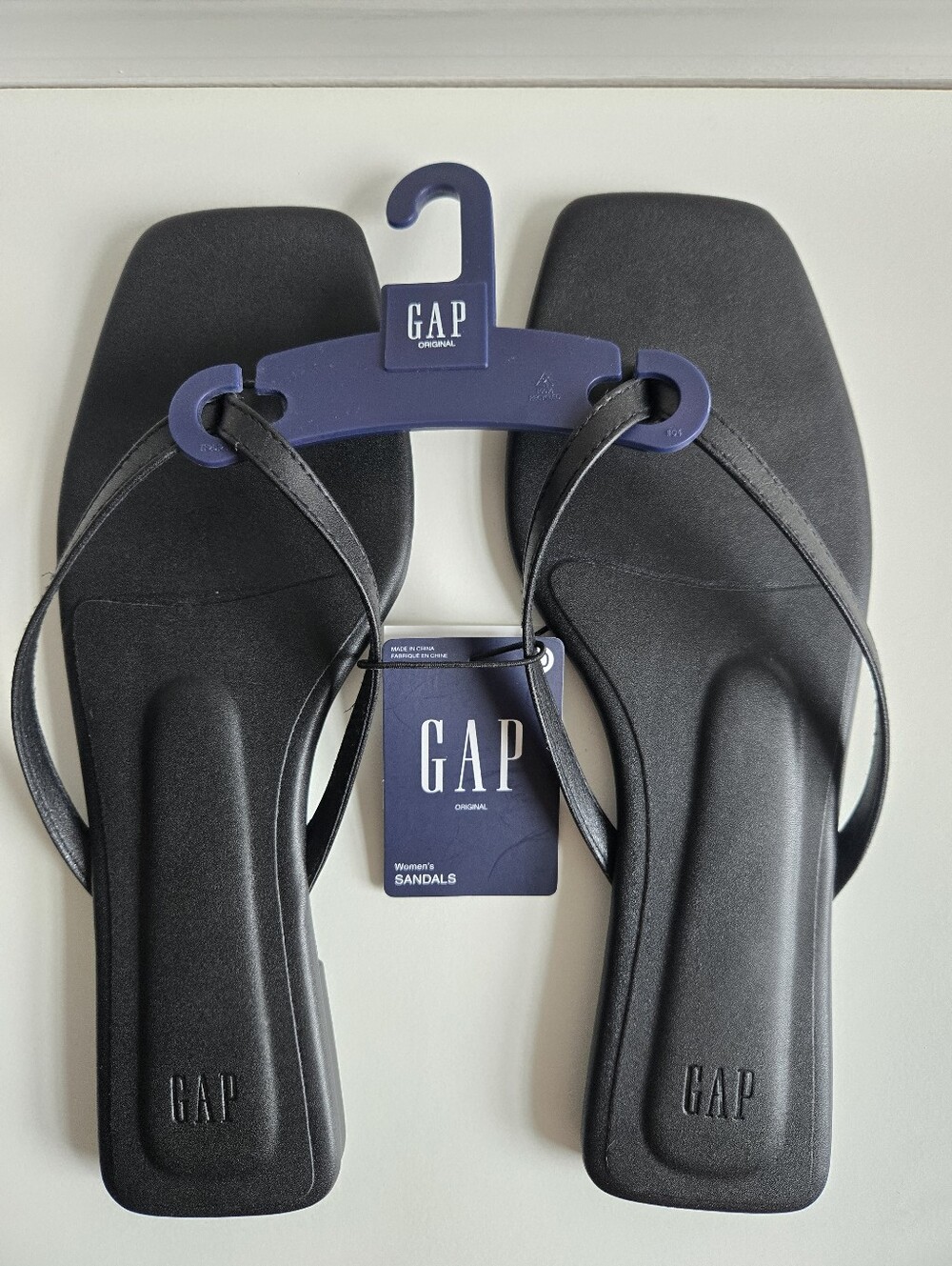 New GAP Vegan Leather Square Toe Flip Flop Black Summer Sandals Size 9
